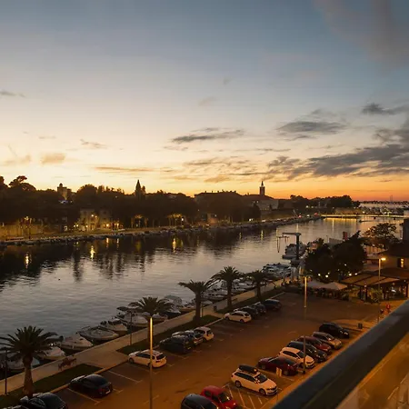 D&d - Luksuzni U Uvali Jazine, Apartamento Zadar